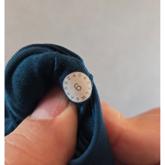 Lululemon Leave The Pack Crop Leggings Womens 6 Nile Blue‎ 23" Gym Athleisure - Picture 3 of 10